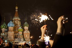 Новый год оставят без салютов и шампанского Новый год оставят без салютов и шампанского